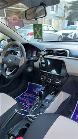 Hyundai Reina